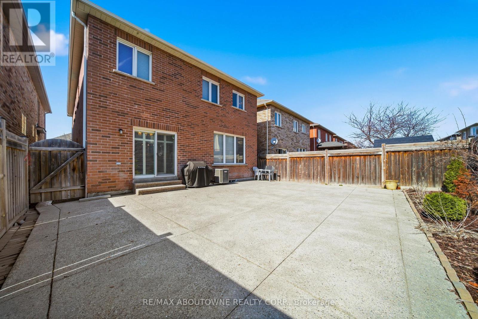 884 Stoutt Crescent, Milton, Ontario  L9T 7R1 - Photo 44 - W12960242