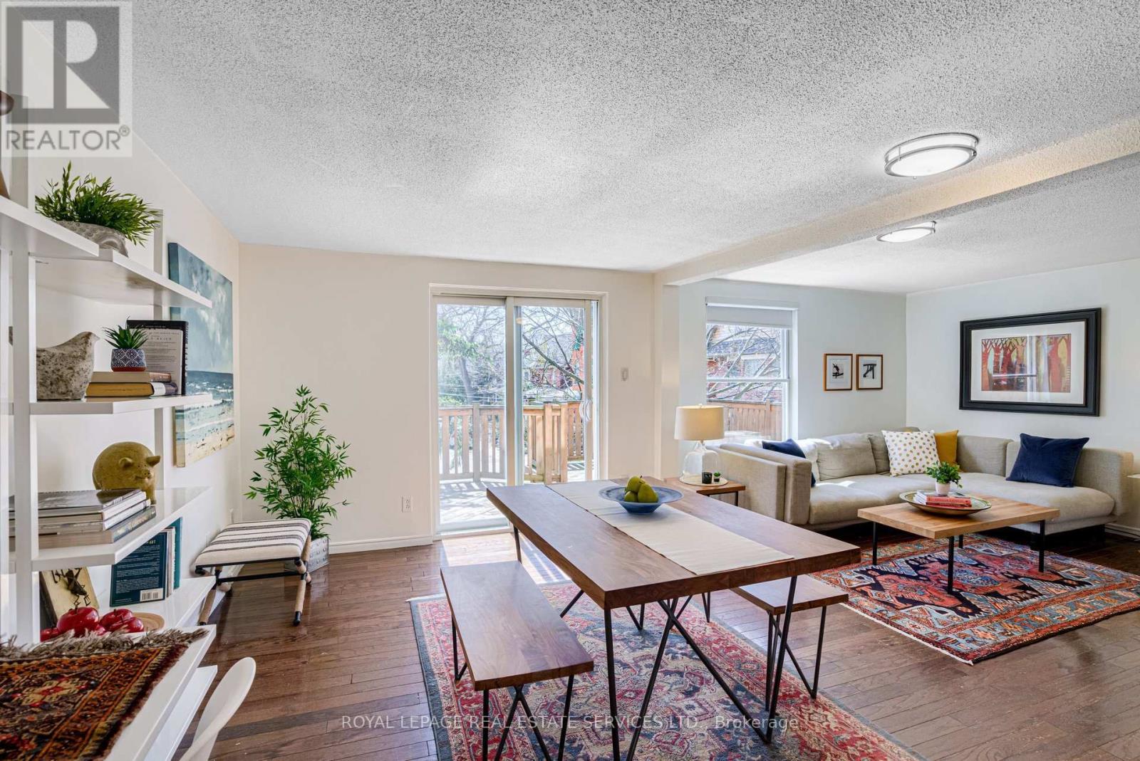 Upper Apt. - 170 Fairview Avenue, Toronto, Ontario  M6P 3A5 - Photo 10 - W12960260