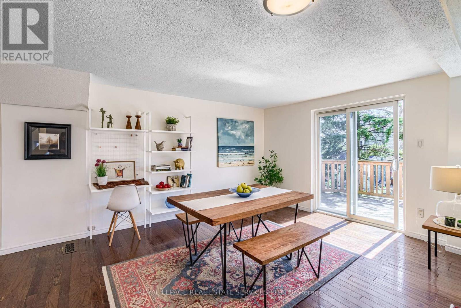 Upper Apt. - 170 Fairview Avenue, Toronto, Ontario  M6P 3A5 - Photo 13 - W12960260