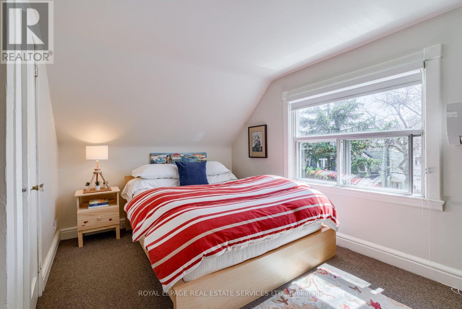 Upper Apt. - 170 Fairview Avenue, Toronto, Ontario  M6P 3A5 - Photo 25 - W12960260