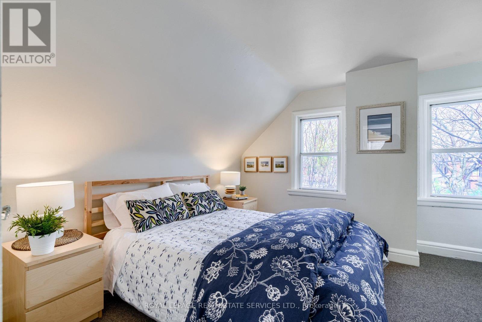 Upper Apt. - 170 Fairview Avenue, Toronto, Ontario  M6P 3A5 - Photo 27 - W12960260