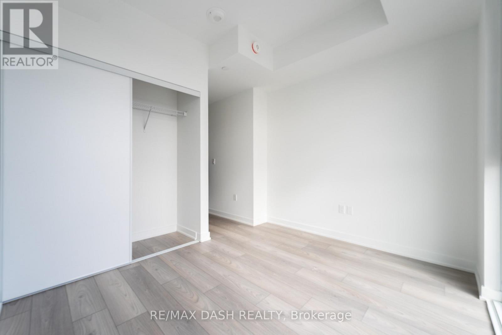 1304 - 1007 The Queensway Avenue, Toronto, Ontario  M8Z 0H4 - Photo 10 - W12960272