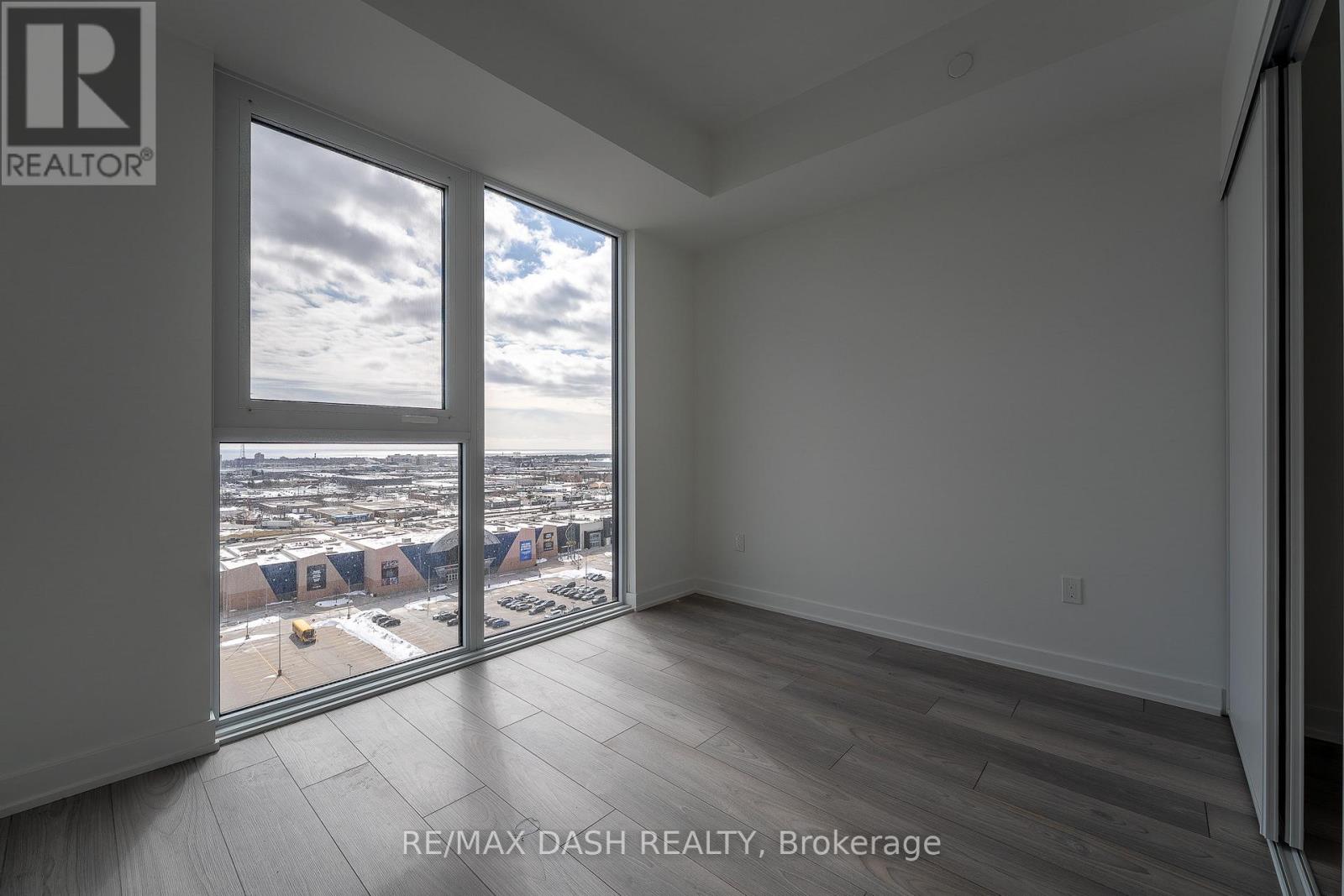 1304 - 1007 The Queensway Avenue, Toronto, Ontario  M8Z 0H4 - Photo 17 - W12960272