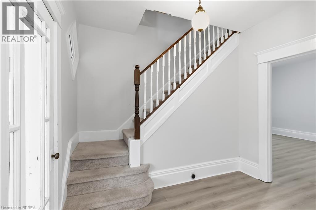 63 Lyons Avenue, Brantford, Ontario  N3R 4R2 - Photo 10 - 40813773