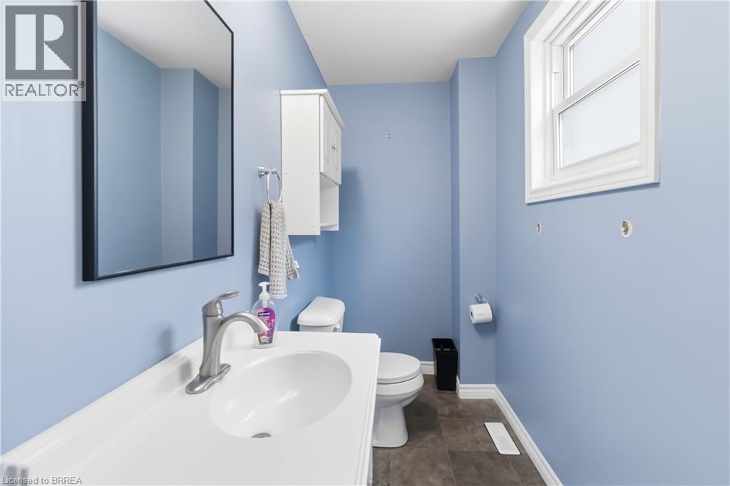 63 Lyons Avenue, Brantford, Ontario  N3R 4R2 - Photo 12 - 40813773