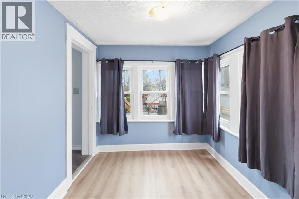 63 Lyons Avenue, Brantford, Ontario  N3R 4R2 - Photo 14 - 40813773