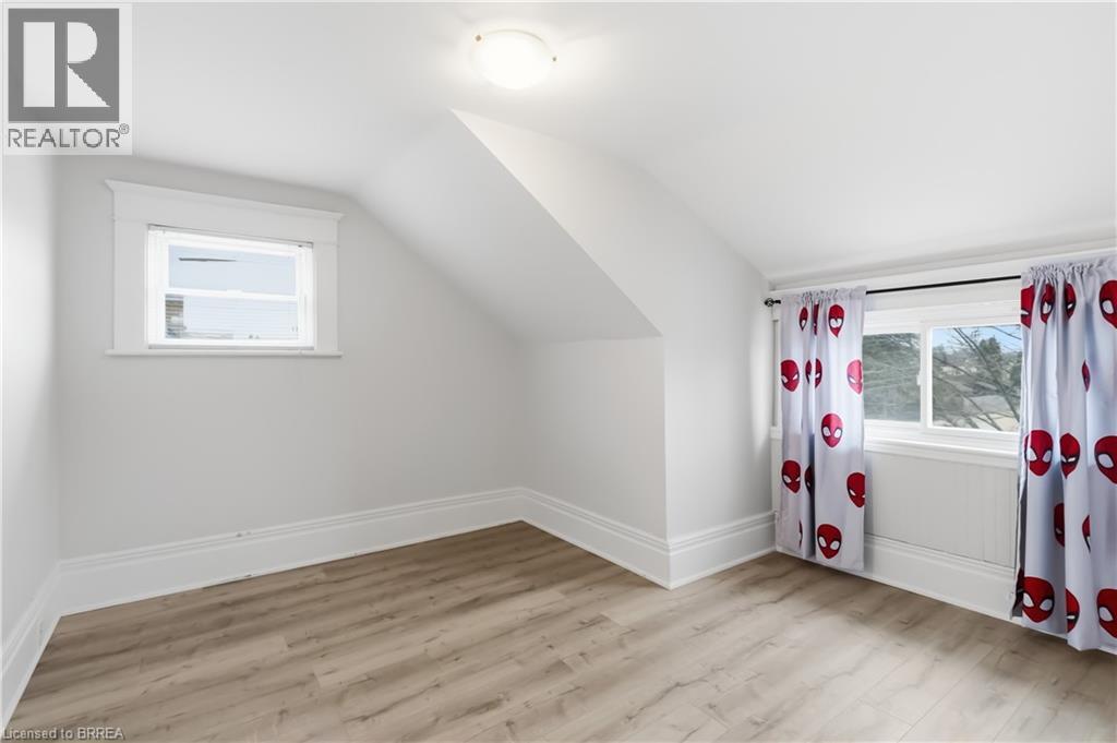 63 Lyons Avenue, Brantford, Ontario  N3R 4R2 - Photo 18 - 40813773