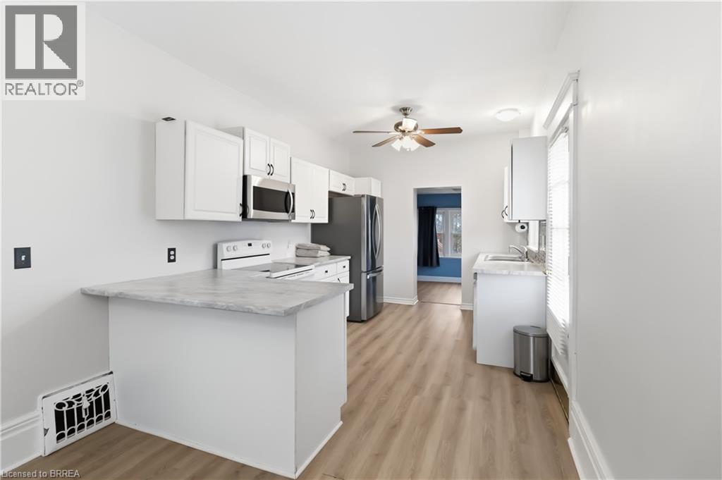 63 Lyons Avenue, Brantford, Ontario  N3R 4R2 - Photo 7 - 40813773