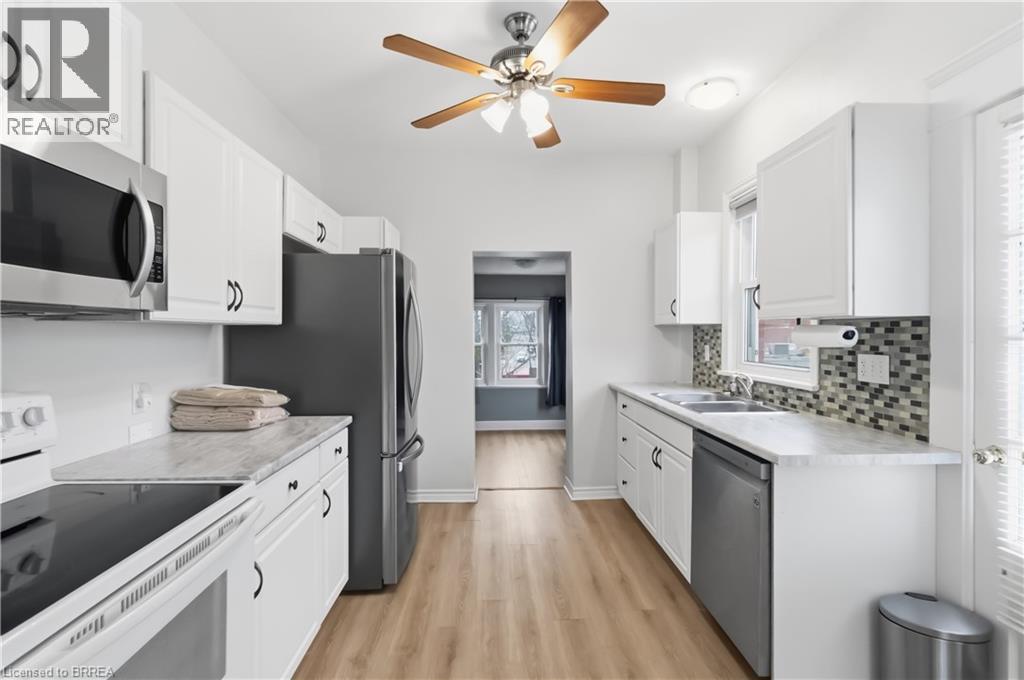 63 Lyons Avenue, Brantford, Ontario  N3R 4R2 - Photo 8 - 40813773