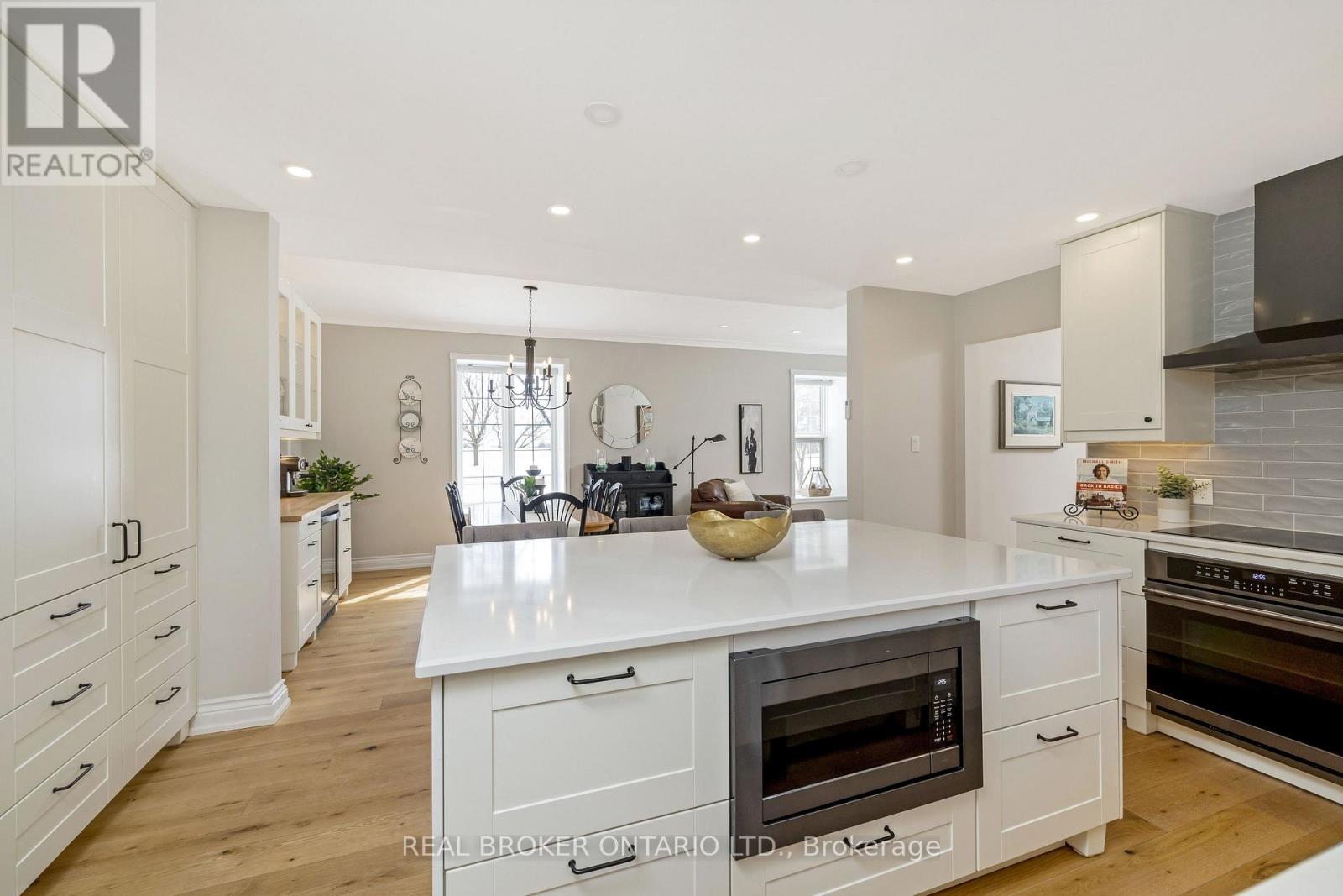 6827 Second Line, Centre Wellington, Ontario  N1M 2W4 - Photo 13 - X12960154