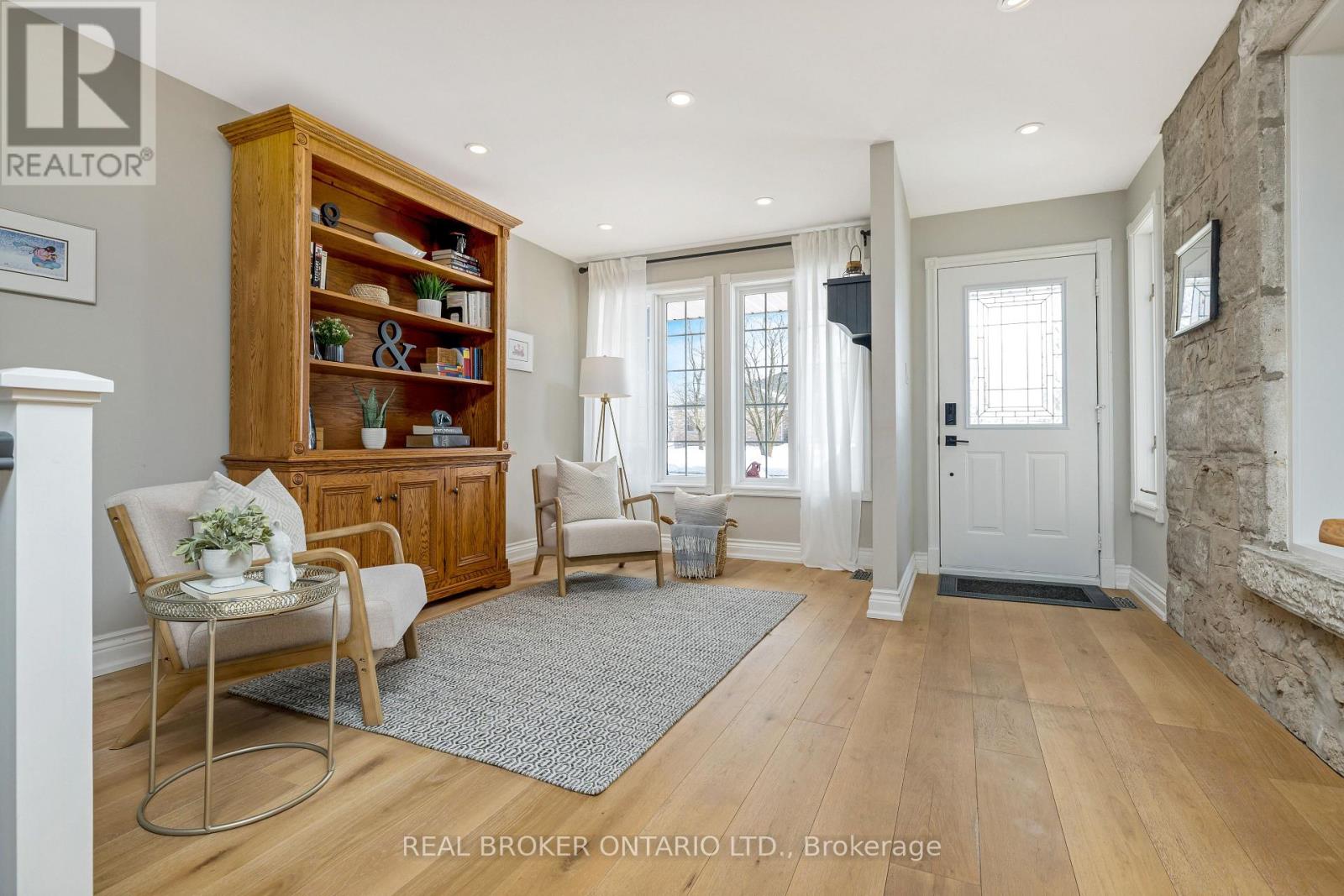 6827 Second Line, Centre Wellington, Ontario  N1M 2W4 - Photo 5 - X12960154