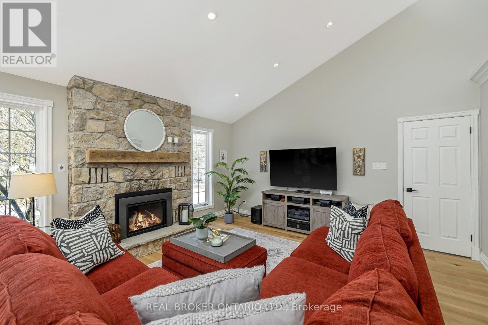 6827 Second Line, Centre Wellington, Ontario  N1M 2W4 - Photo 7 - X12960154