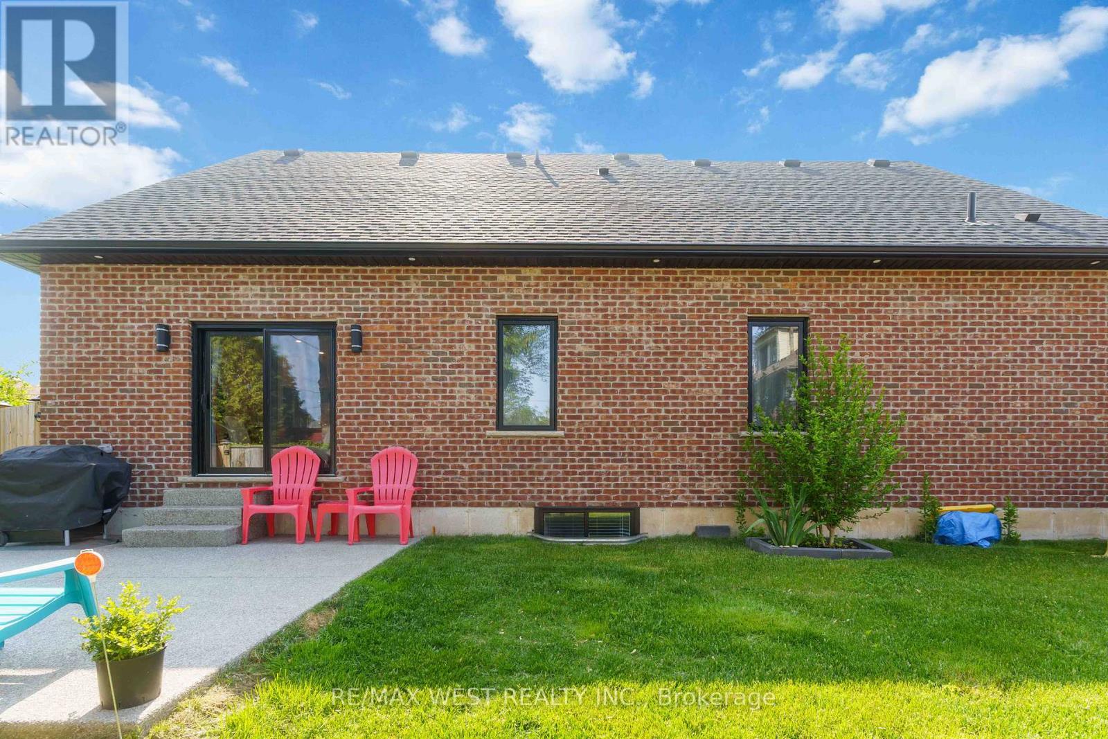 14 Charlotte Court, Welland, Ontario  L3C 1P5 - Photo 40 - X12960170