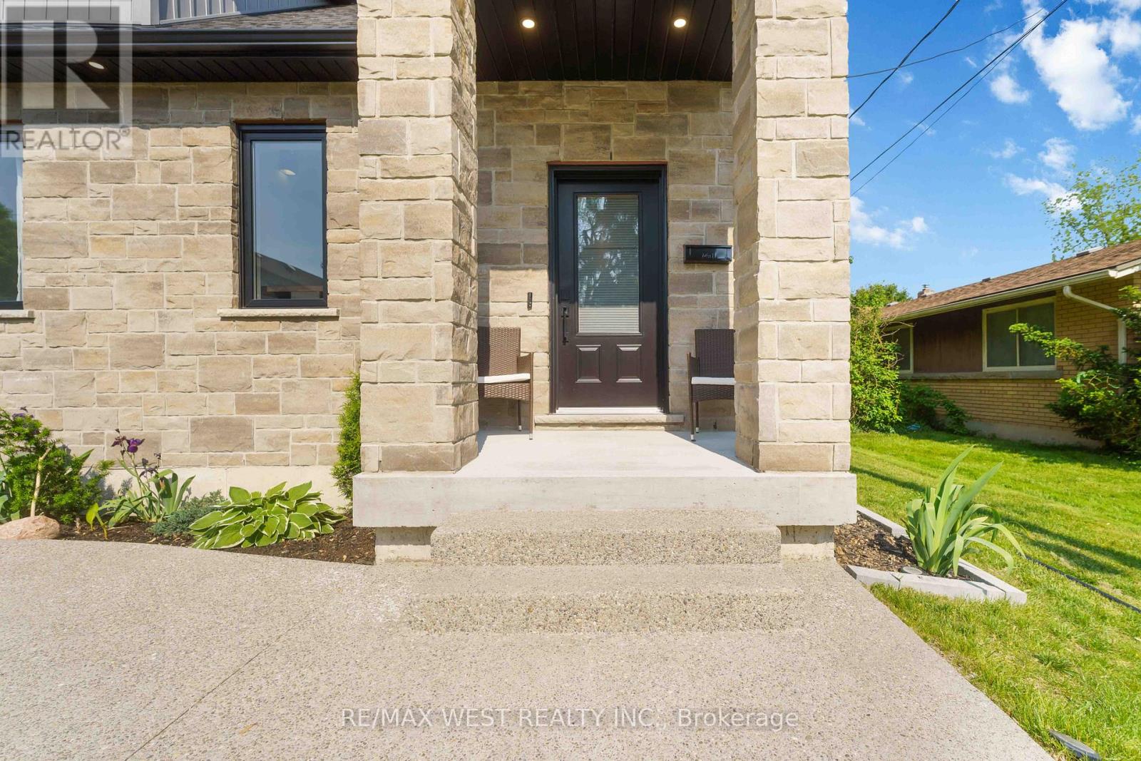 14 Charlotte Court, Welland, Ontario  L3C 1P5 - Photo 6 - X12960170