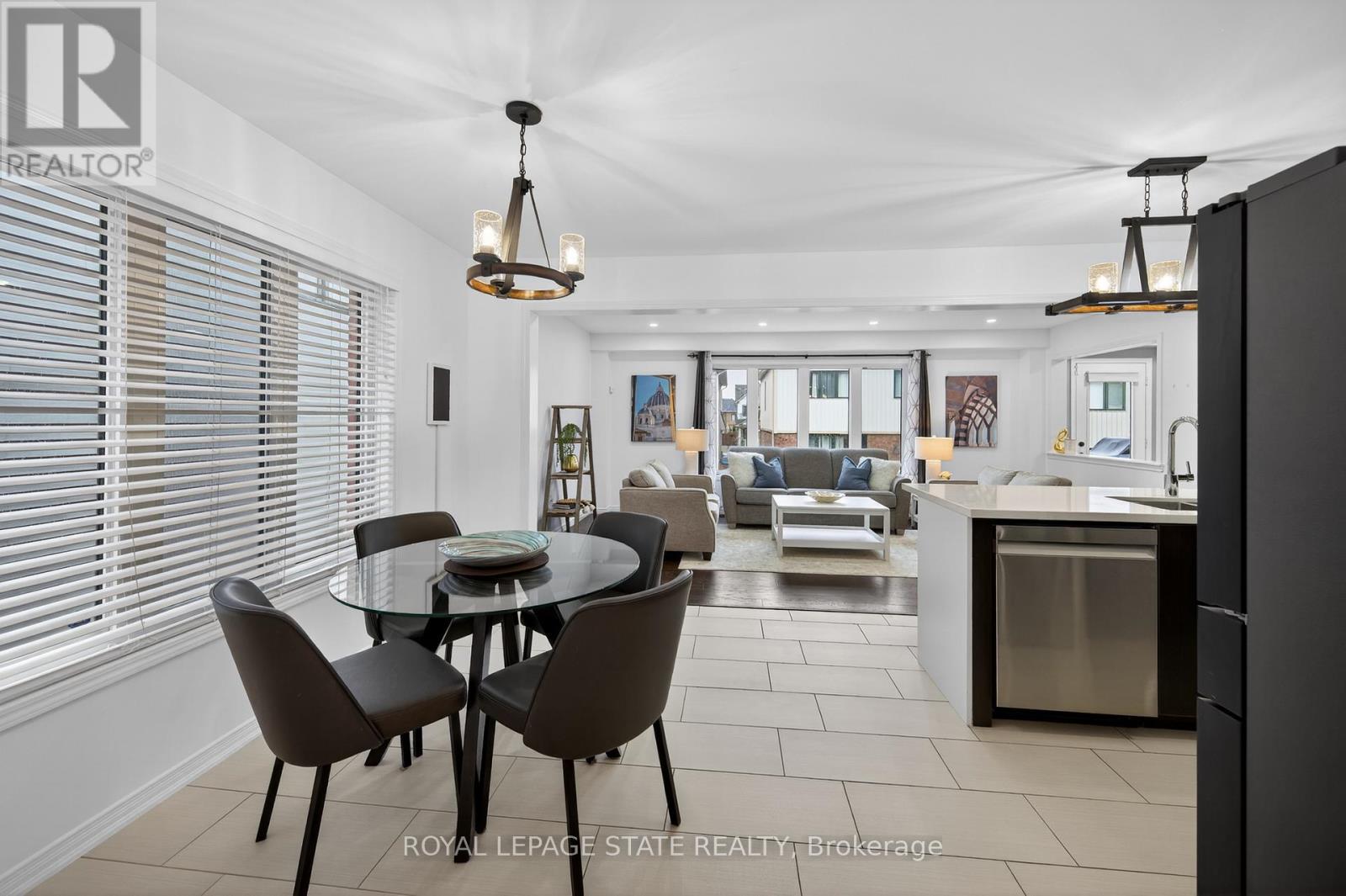 30 Patterson Drive, Haldimand, Ontario  N3W 0B8 - Photo 7 - X12960182