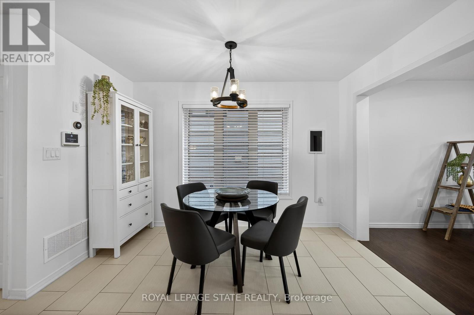 30 Patterson Drive, Haldimand, Ontario  N3W 0B8 - Photo 8 - X12960182