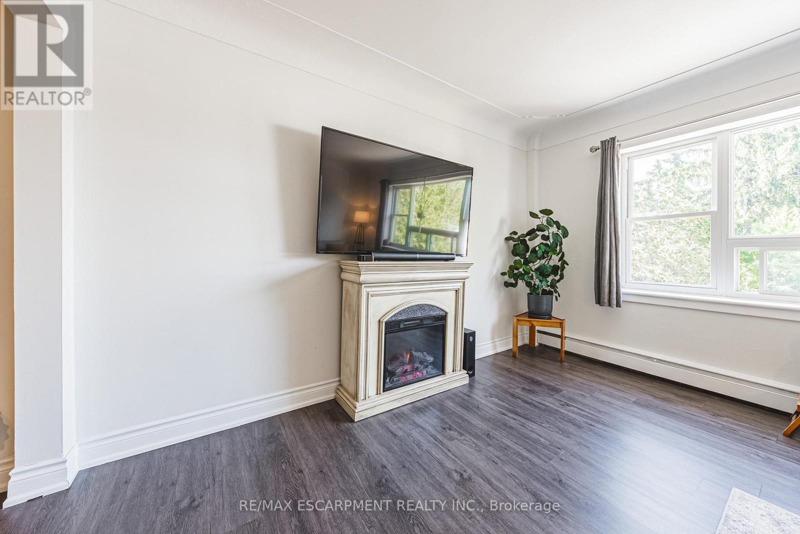 208 - 836 Concession Street, Hamilton, Ontario  L8V 1E2 - Photo 11 - X12960204