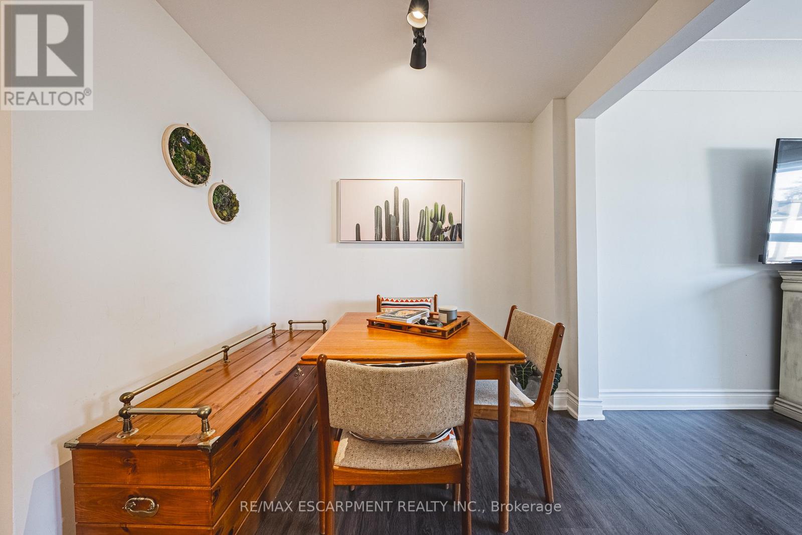 208 - 836 Concession Street, Hamilton, Ontario  L8V 1E2 - Photo 13 - X12960204