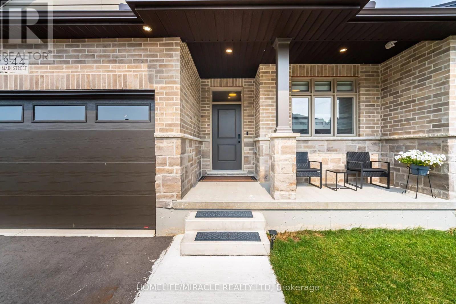 9 - 44 Main Street, East Zorra-Tavistock, Ontario  N0J 1M0 - Photo 2 - X12960210