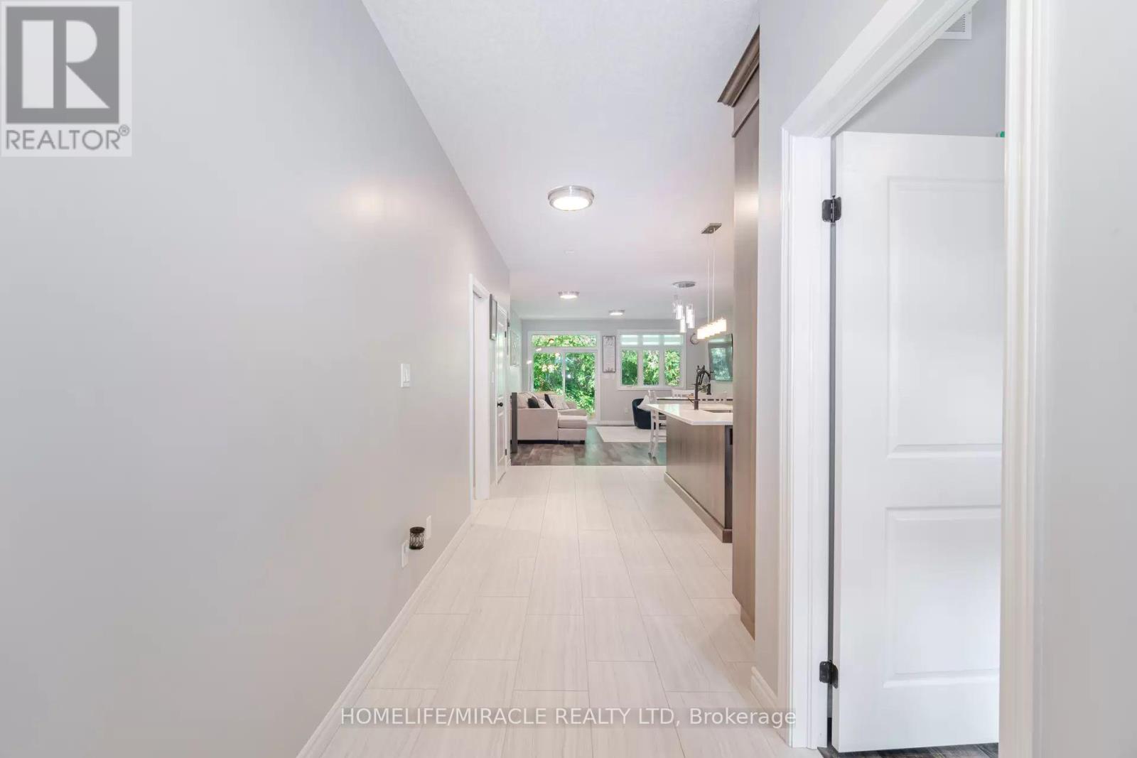 9 - 44 Main Street, East Zorra-Tavistock, Ontario  N0J 1M0 - Photo 4 - X12960210