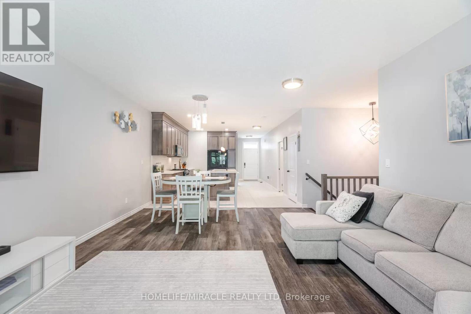 9 - 44 Main Street, East Zorra-Tavistock, Ontario  N0J 1M0 - Photo 8 - X12960210