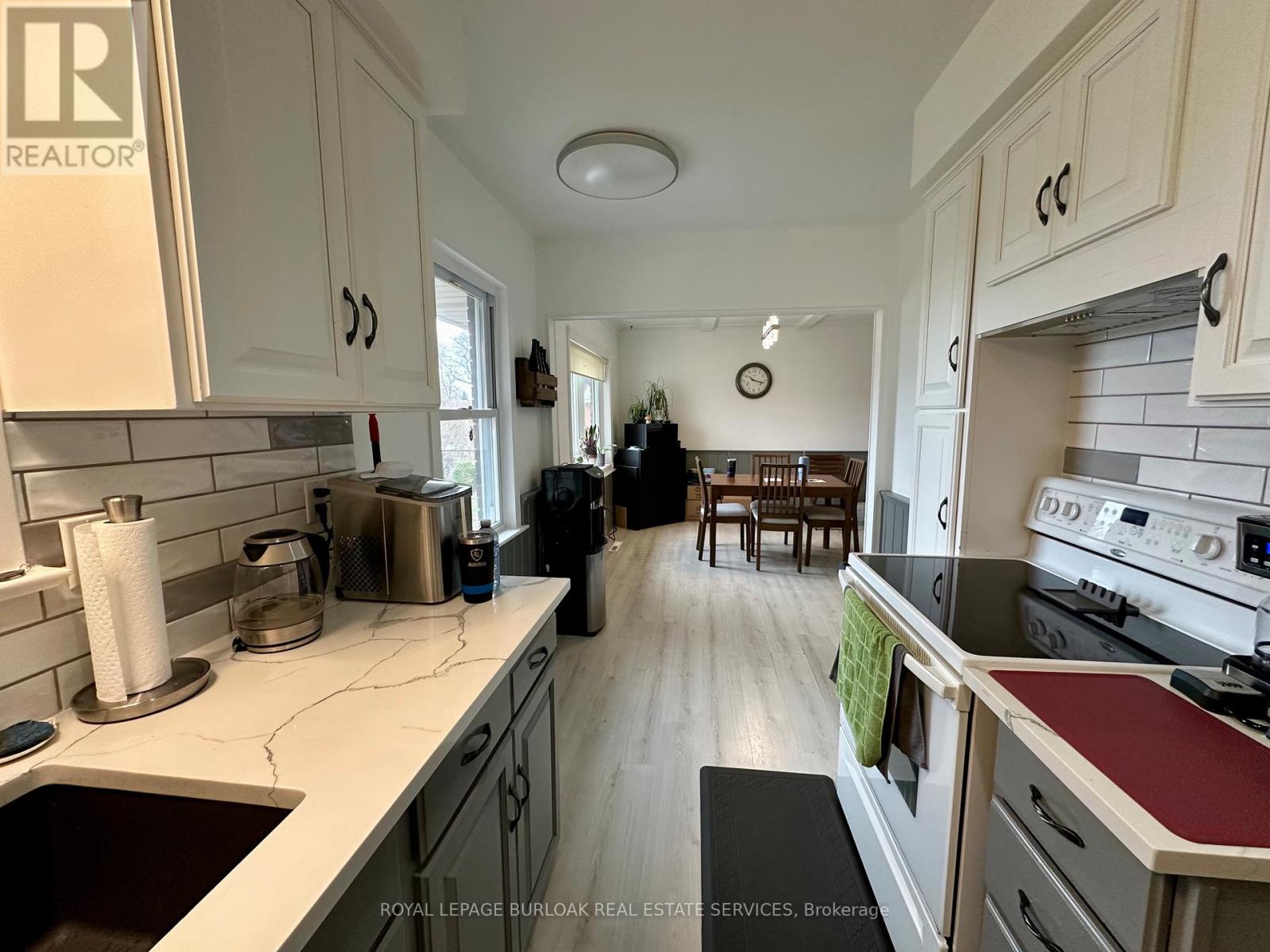 4213 Victoria Avenue, Lincoln, Ontario  L0R 2E0 - Photo 5 - X12960280