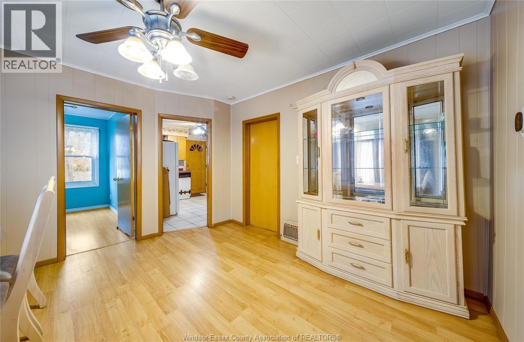 879 Felix, Windsor, Ontario  N9C 3L1 - Photo 12 - 26007015