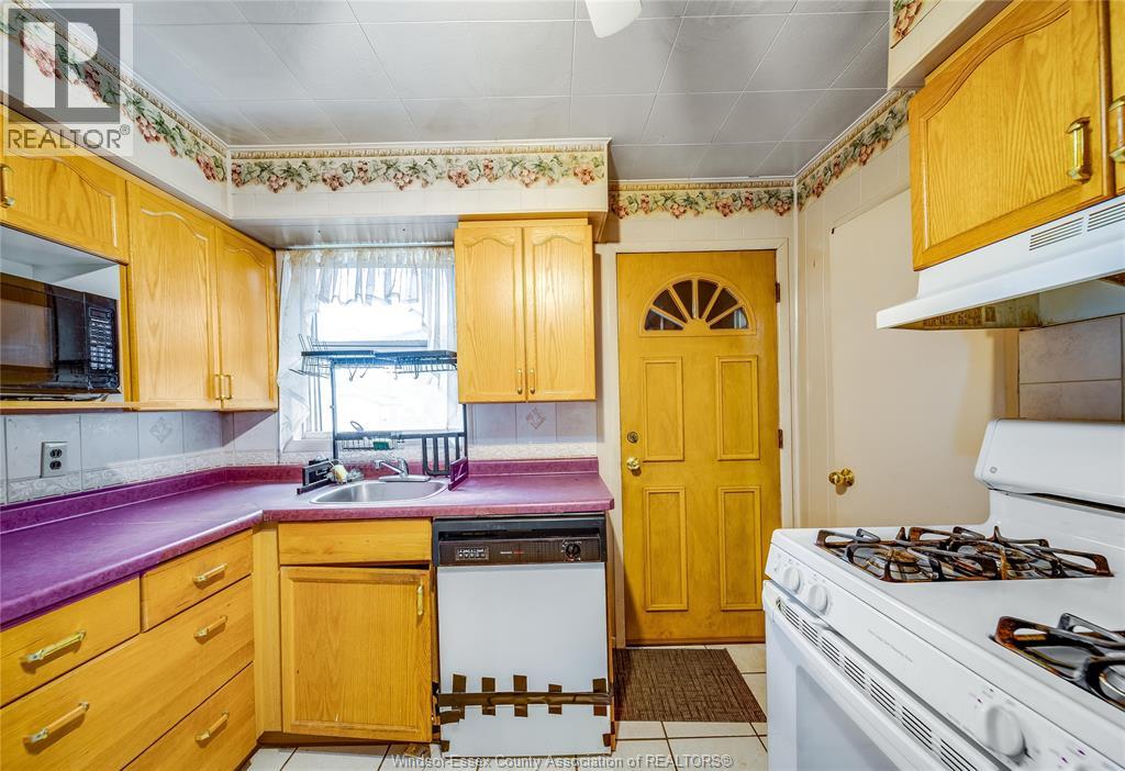 879 Felix, Windsor, Ontario  N9C 3L1 - Photo 21 - 26007015