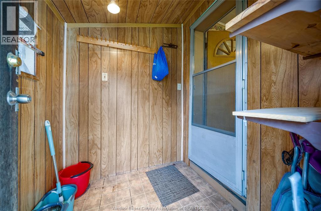 879 Felix, Windsor, Ontario  N9C 3L1 - Photo 31 - 26007015