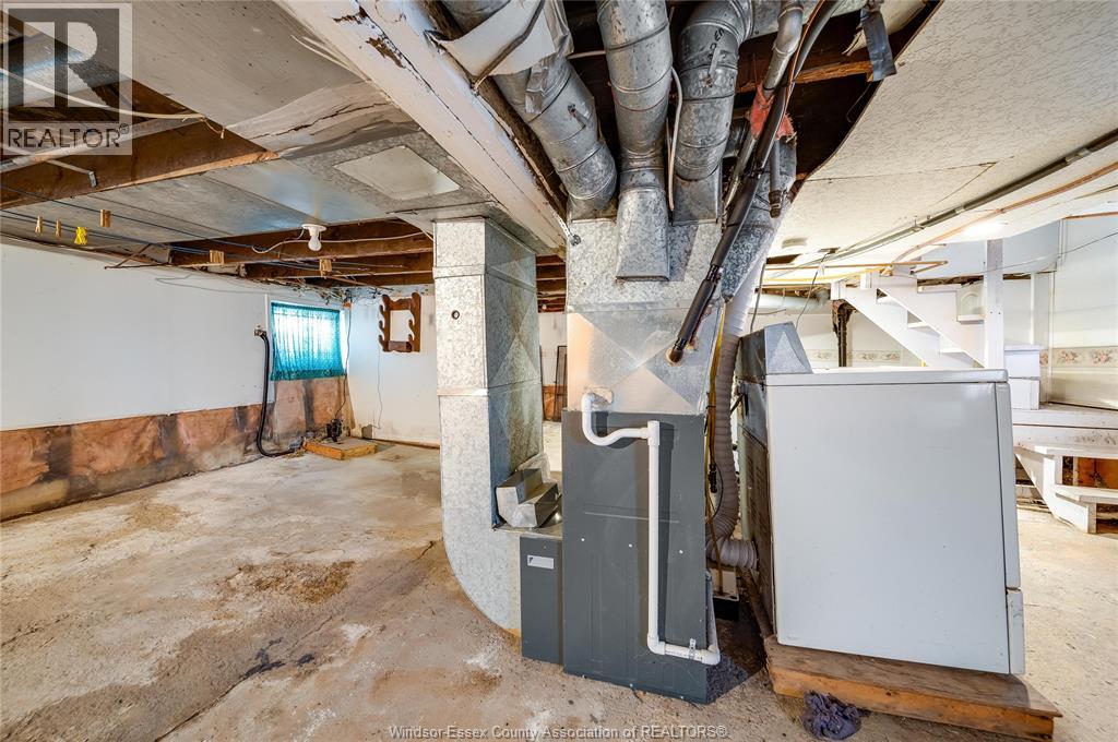 879 Felix, Windsor, Ontario  N9C 3L1 - Photo 34 - 26007015