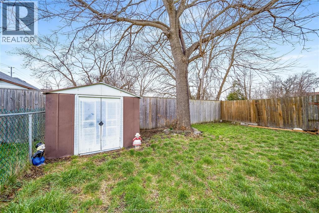 879 Felix, Windsor, Ontario  N9C 3L1 - Photo 38 - 26007015
