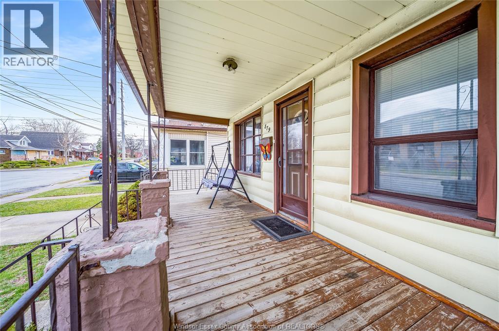 879 Felix, Windsor, Ontario  N9C 3L1 - Photo 41 - 26007015