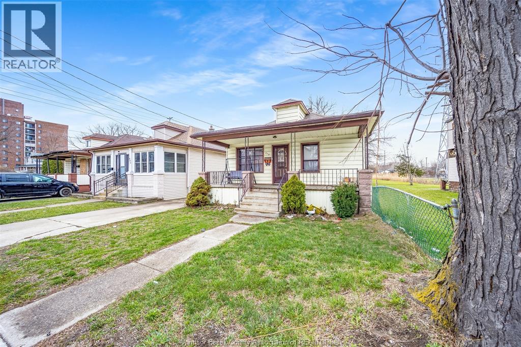 879 Felix, Windsor, Ontario  N9C 3L1 - Photo 43 - 26007015