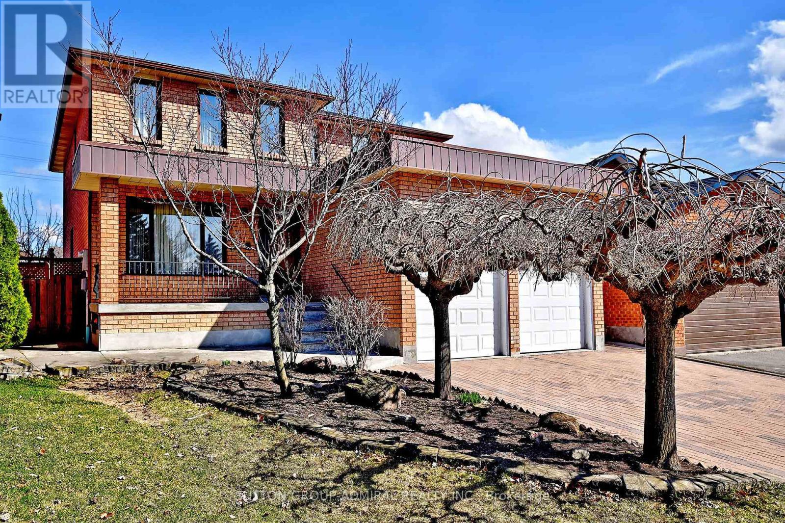 45 ROYAL GARDEN BOULEVARD, Vaughan, Ontario