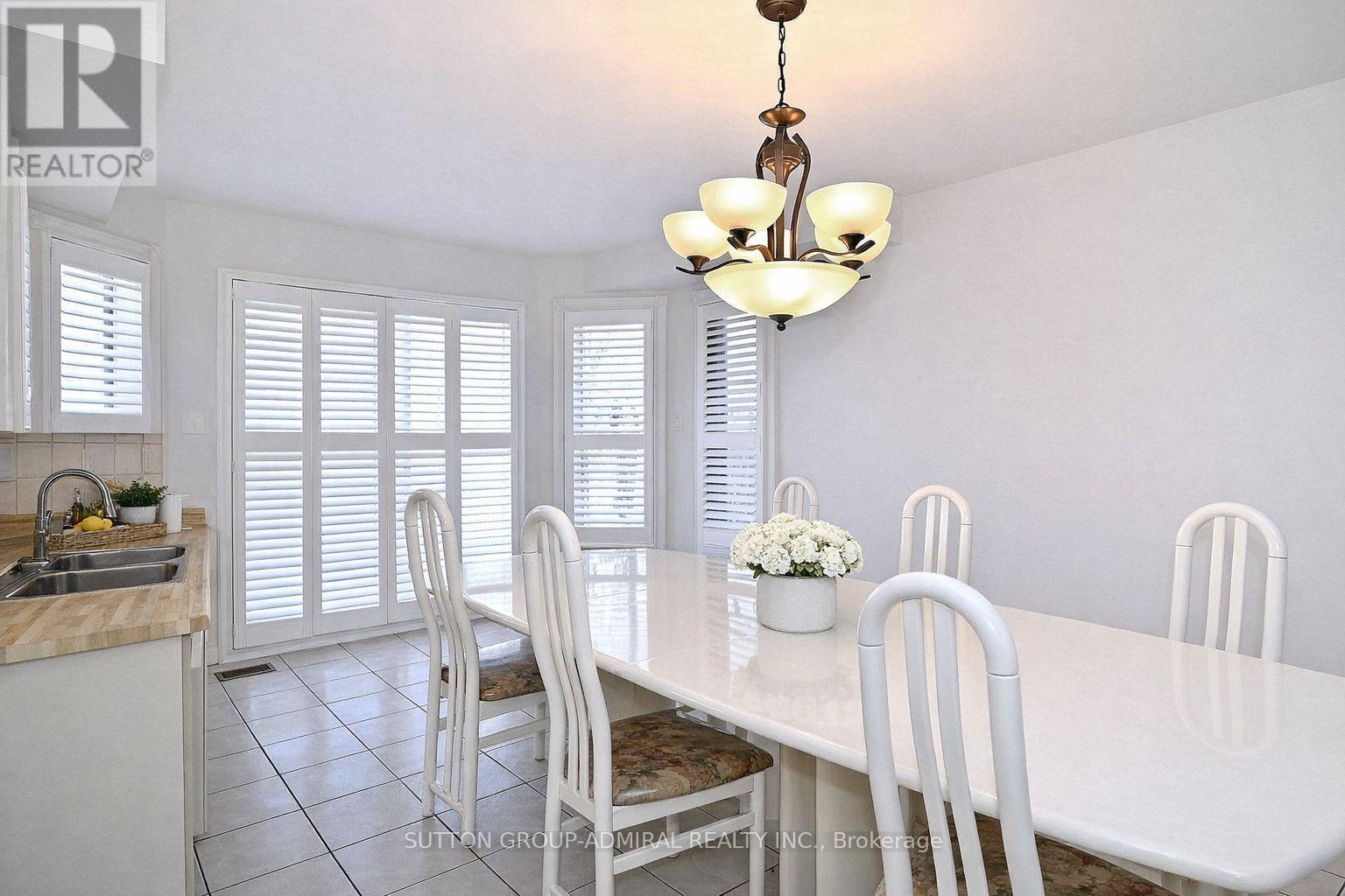 45 Royal Garden Boulevard, Vaughan, Ontario  L4L 7C4 - Photo 18 - N12936806