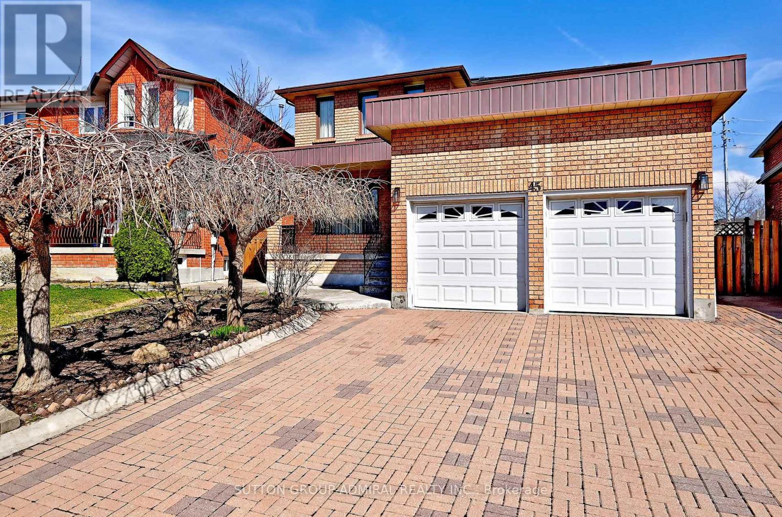 45 Royal Garden Boulevard, Vaughan, Ontario  L4L 7C4 - Photo 3 - N12936806