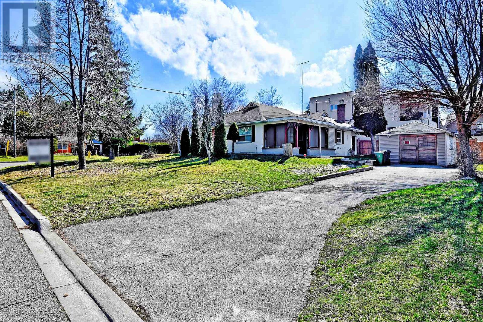 58 Harlow Crescent, Toronto, Ontario  M9V 2Y5 - Photo 22 - W12865236