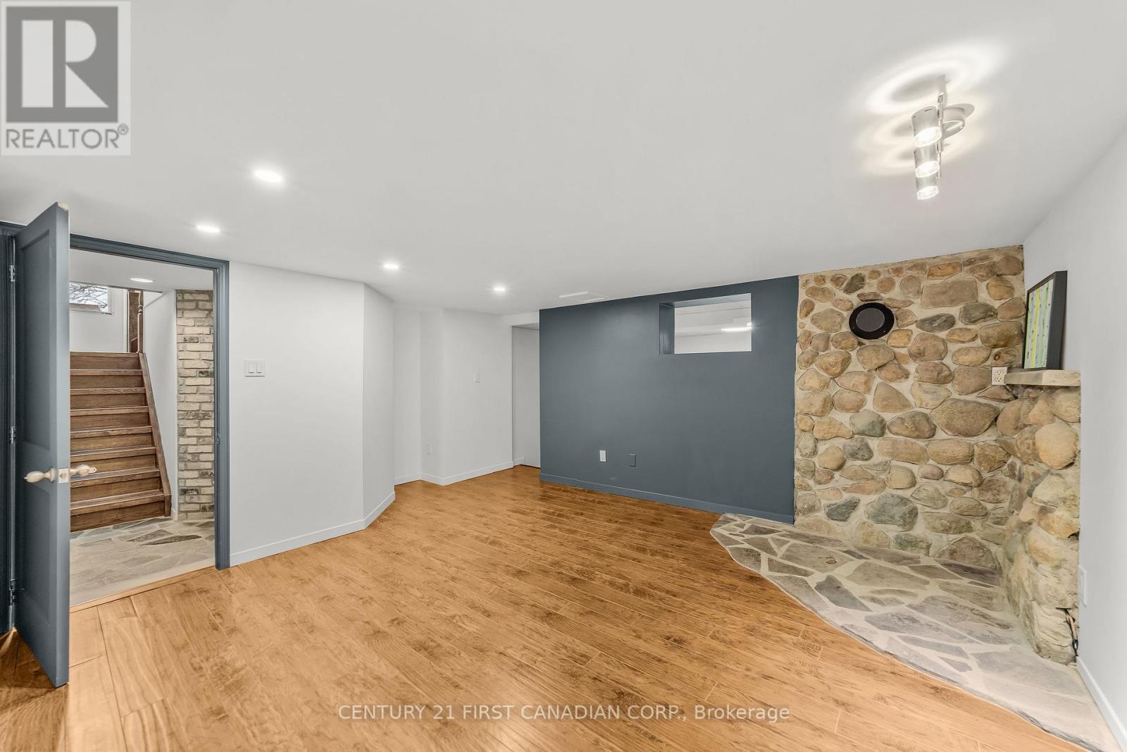 39 Raywood Avenue, London South, Ontario  N6C 1Y6 - Photo 21 - X12959540