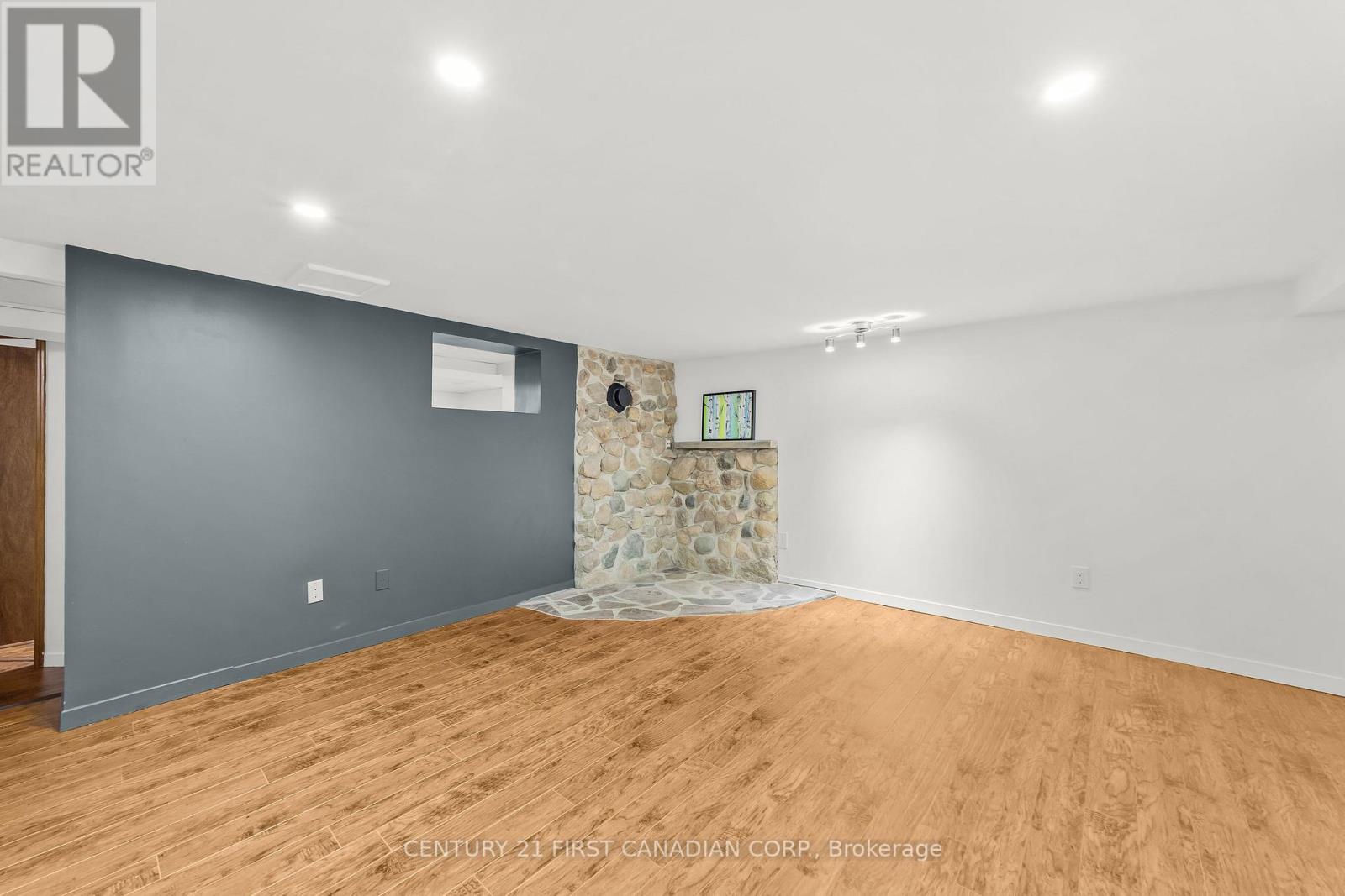 39 Raywood Avenue, London South, Ontario  N6C 1Y6 - Photo 19 - X12959540