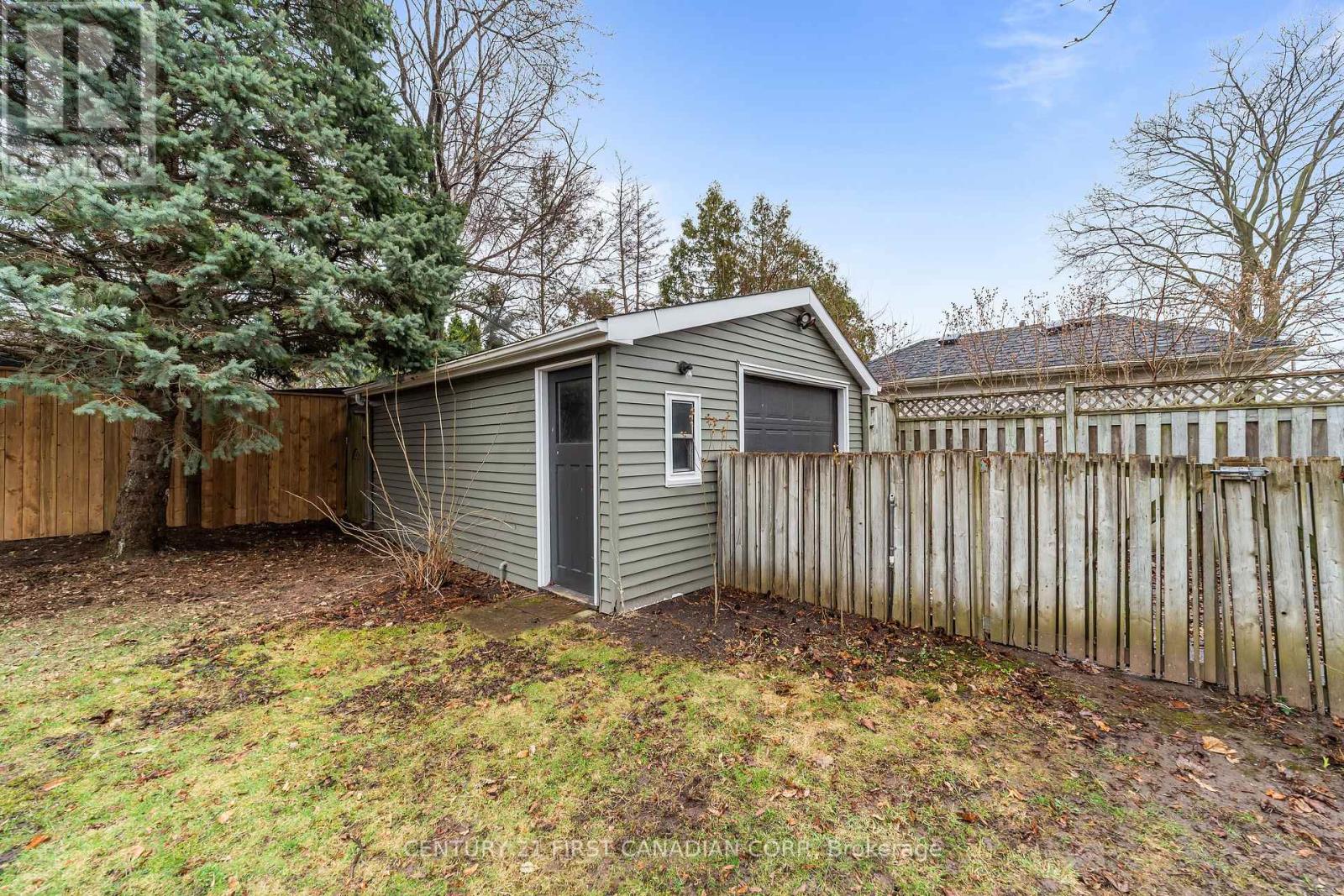 39 Raywood Avenue, London South, Ontario  N6C 1Y6 - Photo 37 - X12959540