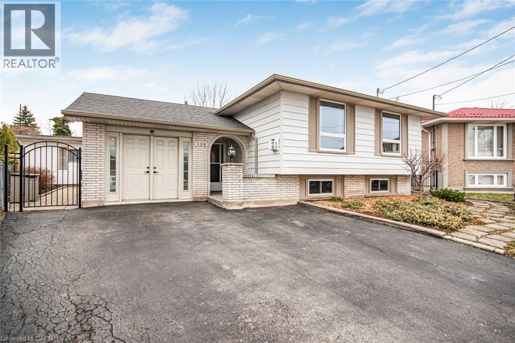 138 Greeningdon Drive, Hamilton, Ontario  L9A 3A9 - Photo 2 - 40817791