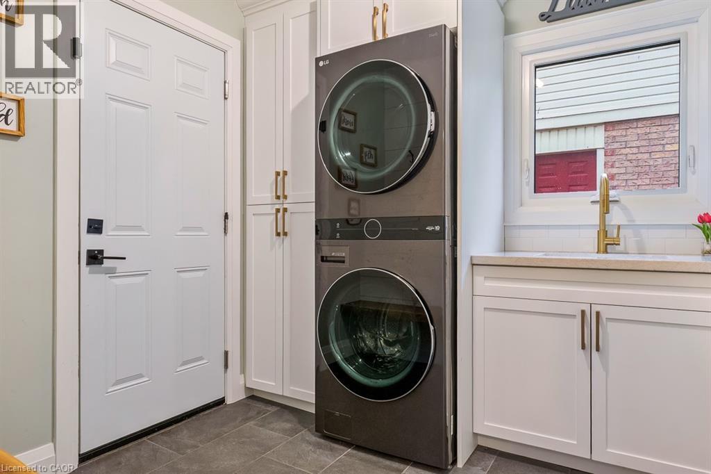 1 Parkway Place, Hamilton, Ontario L9H 6K3 - Photo 21 - 40816665