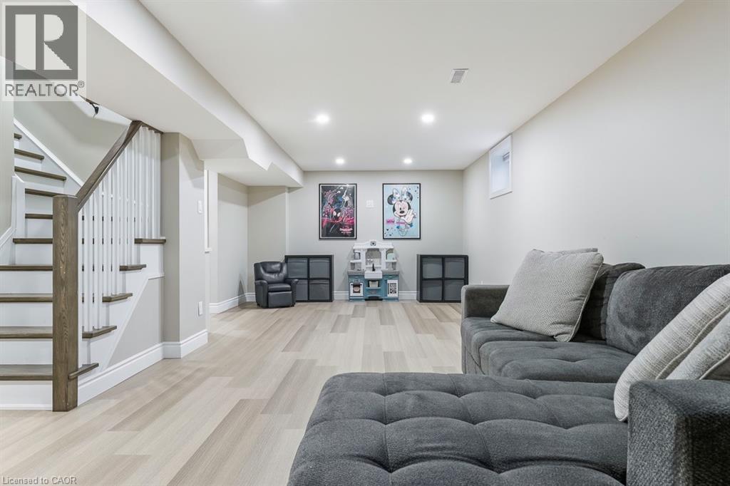 1 Parkway Place, Hamilton, Ontario L9H 6K3 - Photo 34 - 40816665