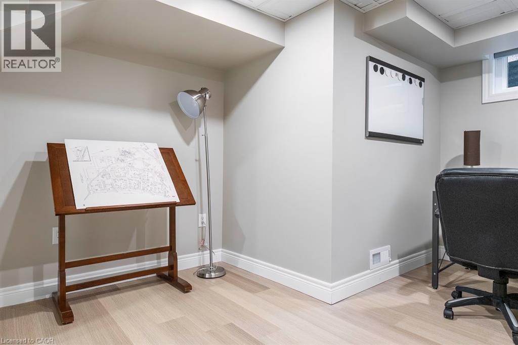 1 Parkway Place, Hamilton, Ontario L9H 6K3 - Photo 40 - 40816665