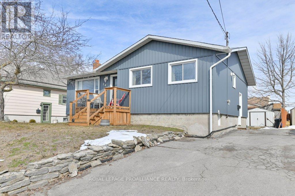 74 Heber Street, Quinte West, Ontario  K8V 1N1 - Photo 2 - X12960302