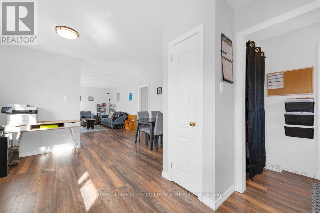 74 Heber Street, Quinte West, Ontario  K8V 1N1 - Photo 20 - X12960302