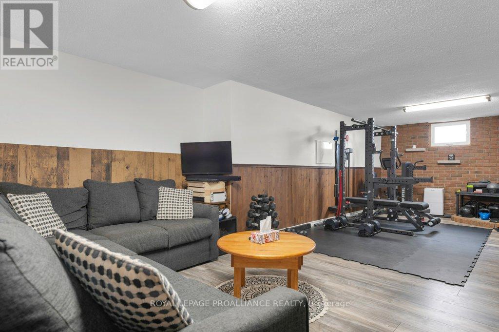 74 Heber Street, Quinte West, Ontario  K8V 1N1 - Photo 24 - X12960302