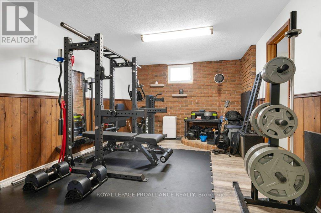 74 Heber Street, Quinte West, Ontario  K8V 1N1 - Photo 27 - X12960302