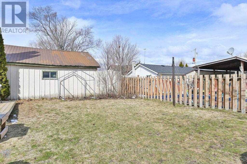 74 Heber Street, Quinte West, Ontario  K8V 1N1 - Photo 32 - X12960302