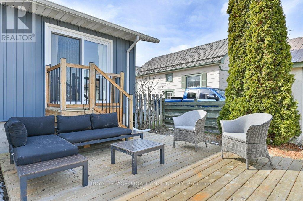 74 Heber Street, Quinte West, Ontario  K8V 1N1 - Photo 35 - X12960302